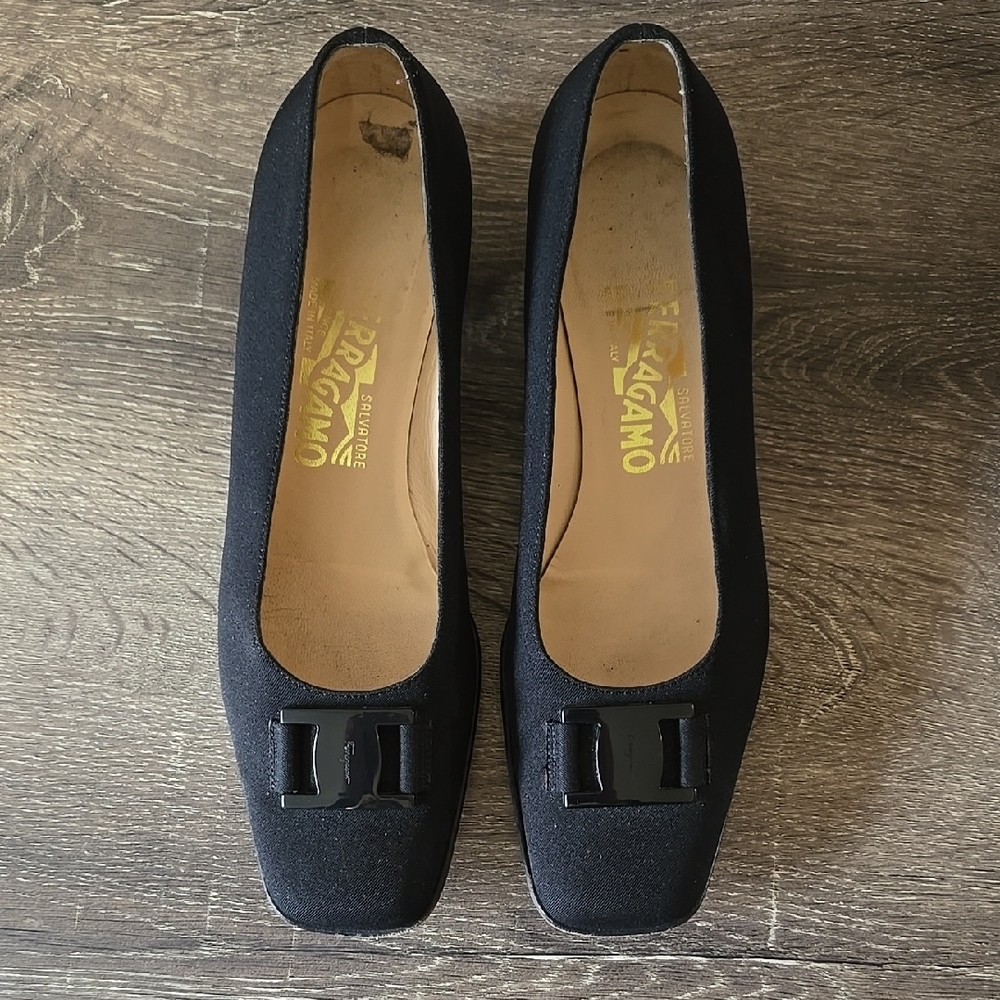 Authentic Salvatore Ferragamo Black Loafers with Elegant Buckle - Picture 3 of 11